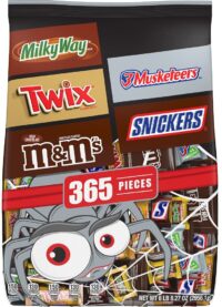 M&M'S, SNICKERS, TWIX, MILKY WAY & 3 MUSKETEERS Bulk Halloween Candy Assortment - 104.27oz/365ct