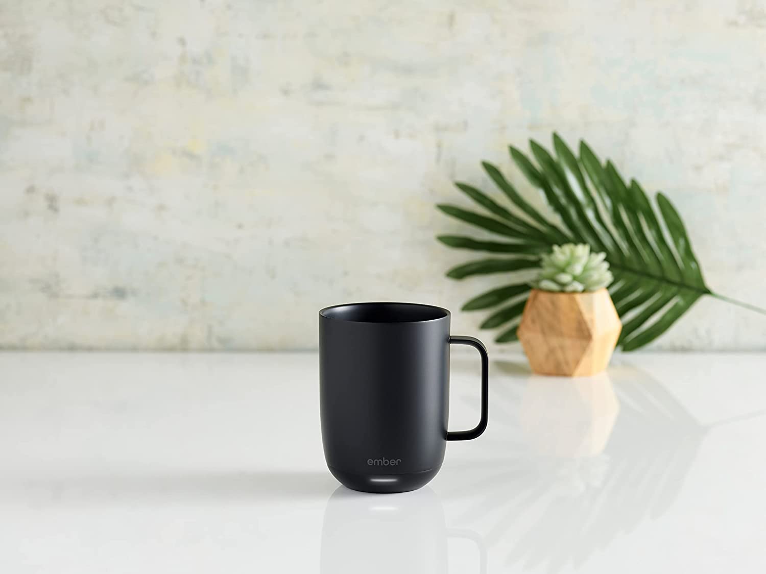 https://discounttoday.net/wp-content/uploads/2022/10/Ember-Temperature-Control-Smart-Mug-2-10-oz-Black-1.5-hr-Battery-Life-App-Controlled-Heated-Coffee-Mug-Improved-Design8.jpg