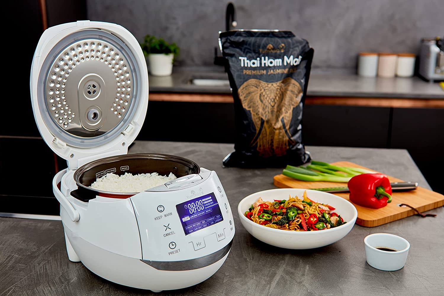 https://discounttoday.net/wp-content/uploads/2023/07/Yum-Asia-Sakura-Rice-Cooker-with-Ceramic-Bowl-and-Advanced-Fuzzy-Logic-8-Cup-1.5-Litre-6-Rice-Cook-Functions-White-and-Siver-4.jpg