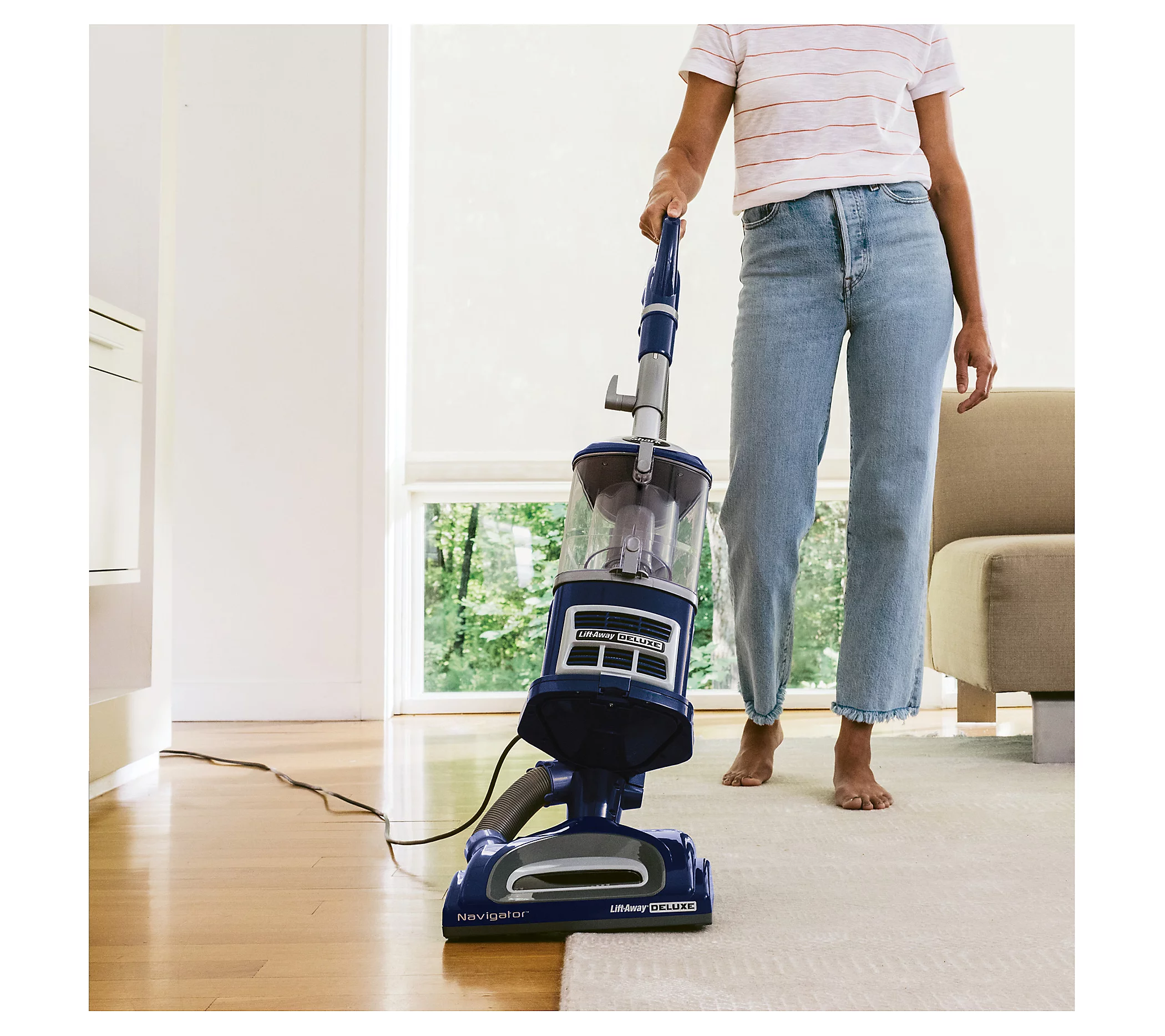 Shark Navigator Lift-Away Deluxe Upright Vacuum5 Shark Navigator Lift-Away Deluxe Upright Vacuum, Blue