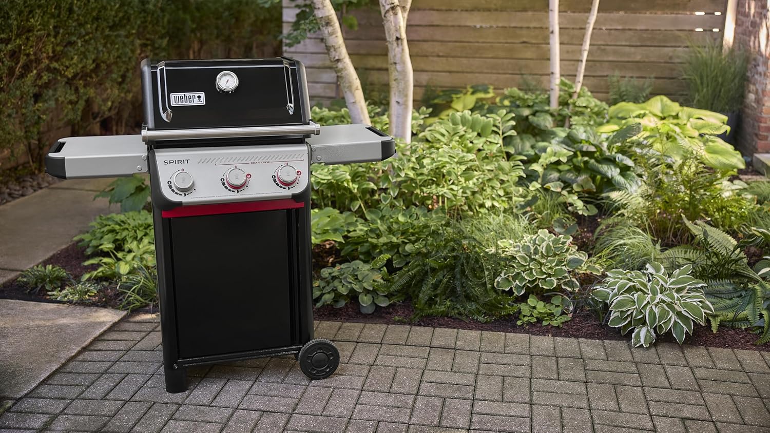 Weber SPIRIT 3-Burner Grill E-325 Liquid Propane Black4 Weber SPIRIT 3-Burner Grill E-325 Liquid Propane Black
