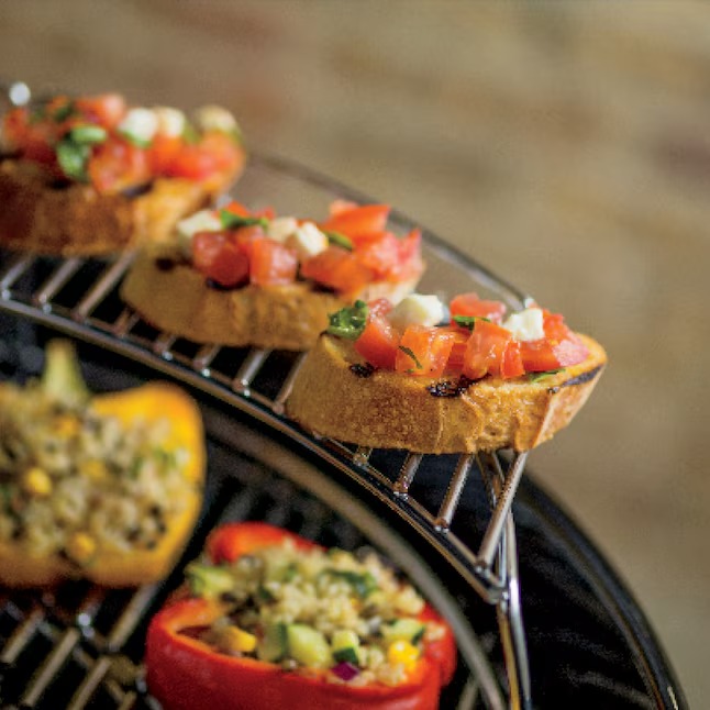 Weber Master-Touch 22-in W Black Kettle Charcoal Grill23_11zon Weber Master-Touch 22-in W Black Kettle Charcoal Grill