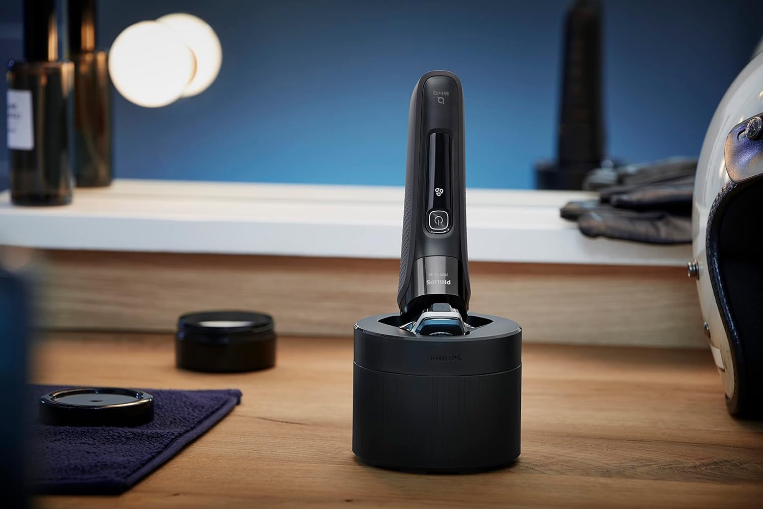 71W56oVLrXL._AC_SL1500_.jpg Philips Norelco Shaver 7600, Rechargeable Wet & Dry Electric Shaver with SenseIQ Technology, Quick Clean Pod, Travel Case & Pop-up Trimmer, S7886/84