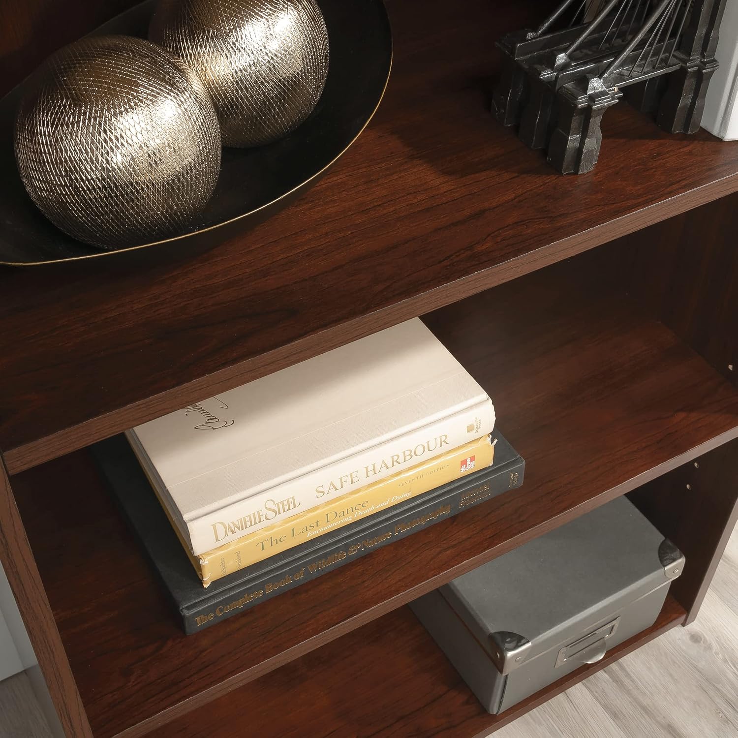 Sauder Beginnings 3-Shelf Bookcase, Bookshelf with Adjustable Storage Shelves, in Brook Cherry finish Sauder Beginnings 3-Shelf Bookcase, Bookshelf with Adjustable Storage Shelves, in Brook Cherry finish - Image 5